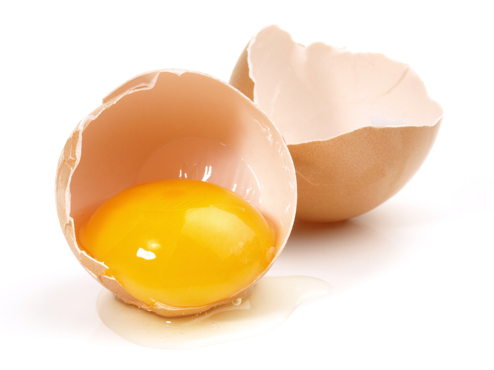 Uovo per la ricetta del ciambellone